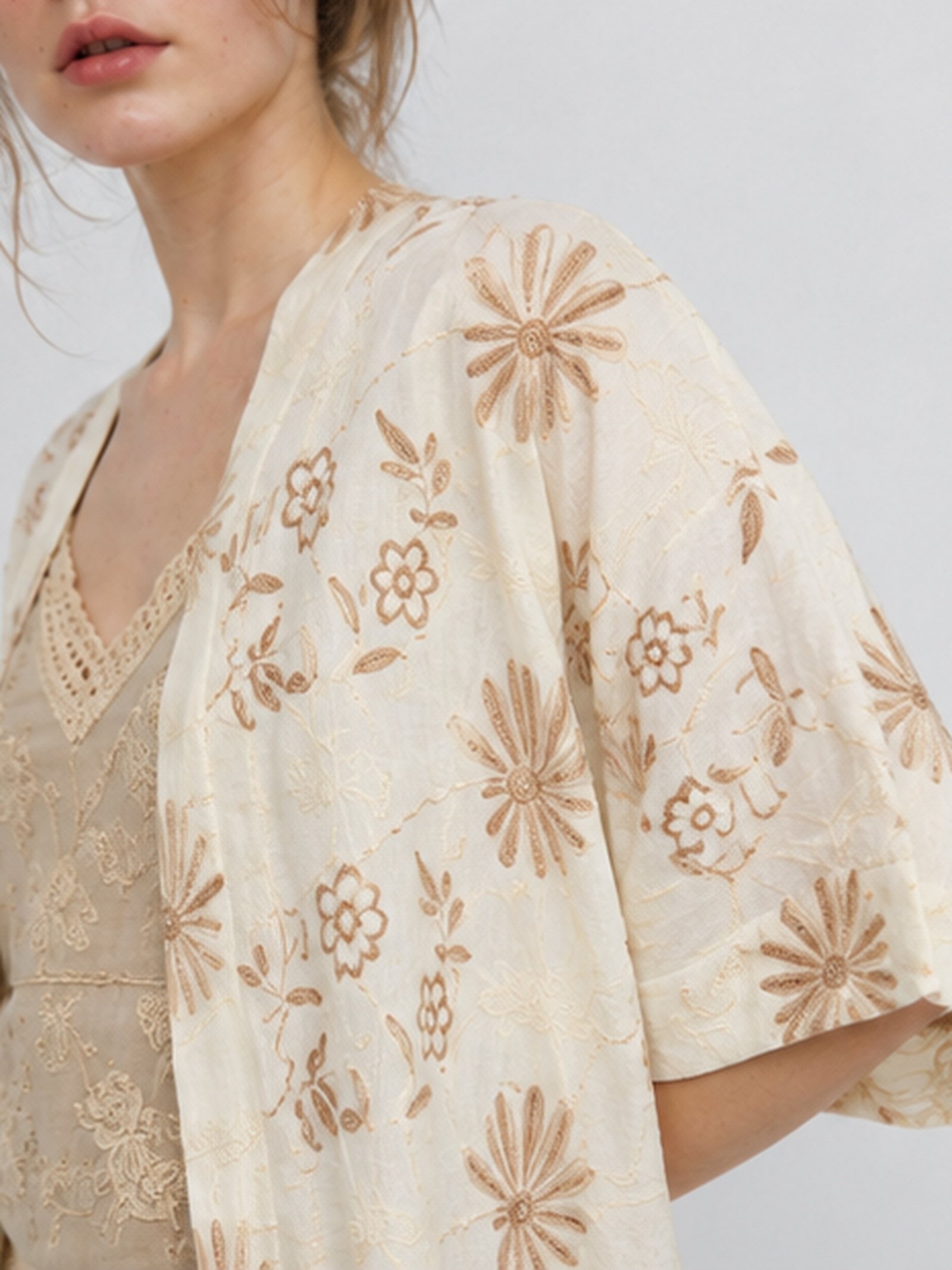 [1206] Kimono Lino Bordado - Imagen 4
